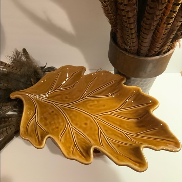 Pottery Barn Leaf Platter 🍁🍂 - Picture 3 of 16